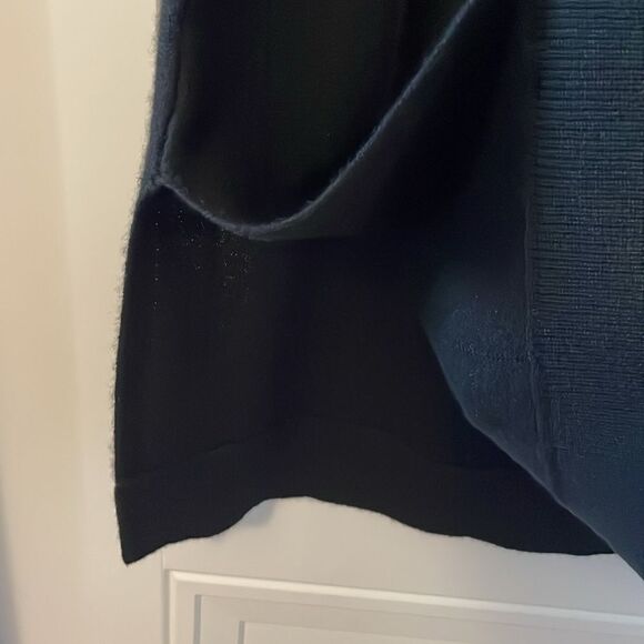 Theory Black Meenaly Cashmere Sweater - Picture 3 of 5